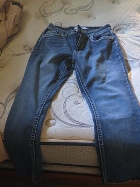 Classic Women's Blue Jeans - Comfortable Everyday Fit